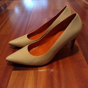 Cole Haan Air Juliana 75 Pump in Nougat Patent